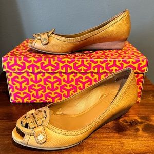 Tory Burch Amanda open toe Demi wedge size 6